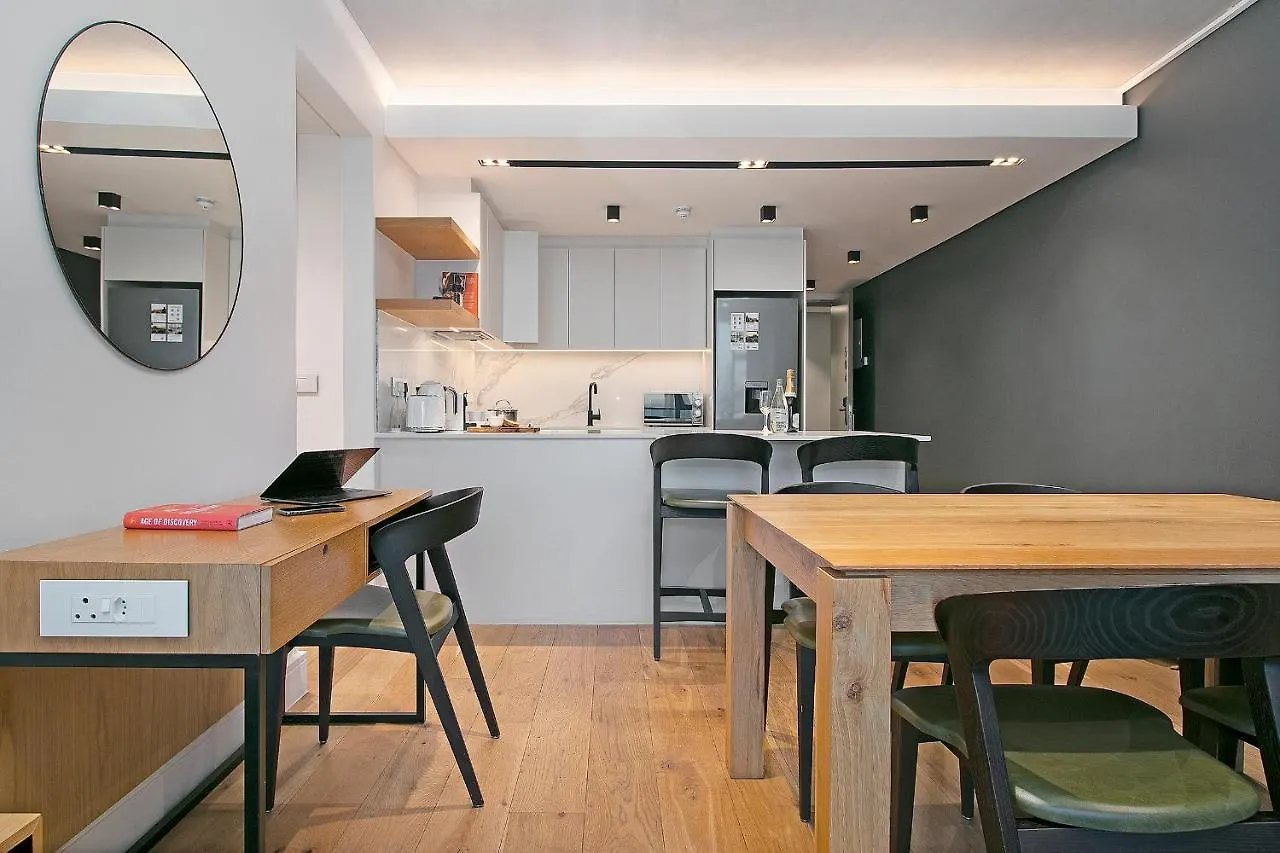 Latitude Aparthotel By Totalstay Cape Town 4*,